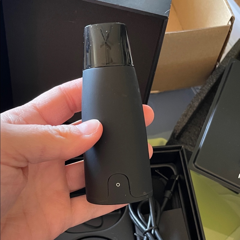 Lumens with original Black Box and Protective Foam - Picture 4 of 6
